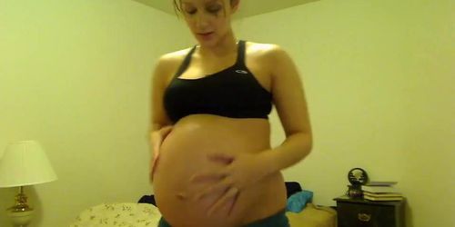 Pregnnt Tori Taylor Blue Shorts