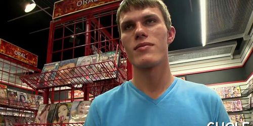 Hunk gives a wild blow to a gay