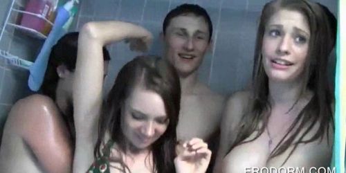 College teens fucking hardcore in the shower