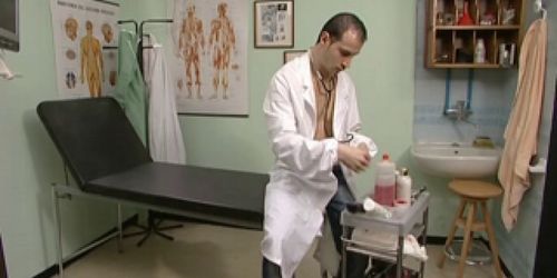 Filthy doctor have gay sex with his colleague