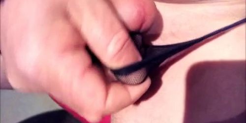 masturbation dans un string...