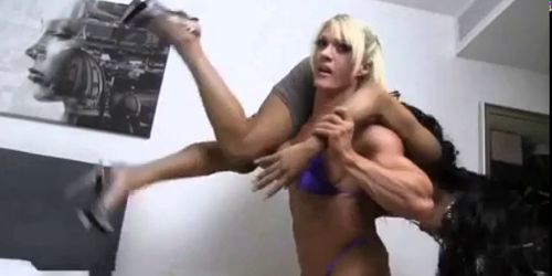 Sexy muscle lesbians licking & toying