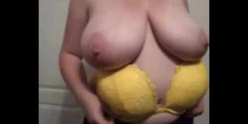 36 G saggy tits bbw MILF Lateshay big yellow bra strip