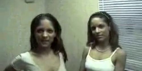 Indian twins show off their lesbian side - KU