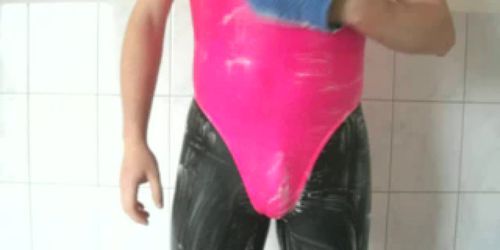 Lycra catsuit und pinker