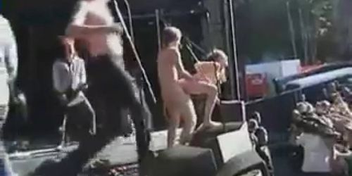 2004 performance of the band Cumshot - sex on stage