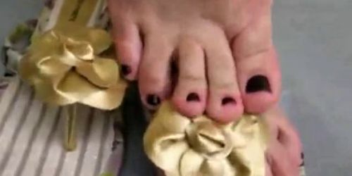 Foot fetish sexy small feet in flip flops