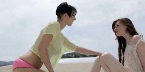 short hair Emylia erotic lesbian scene