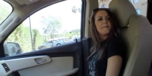 Blowjob in car