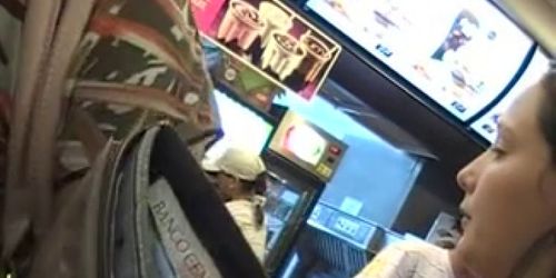 Teen upskirt- MCdonalds Rio Janeiro