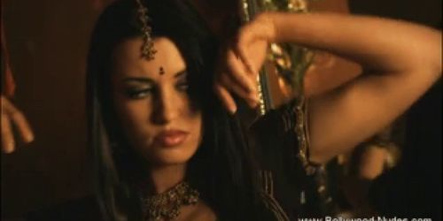 Hot Brunette Sexy Belly Dance