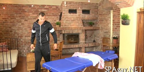Raucous massage for twink