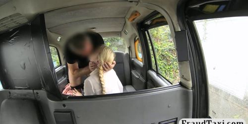 Blonde likes older man in the backseat of London taxi