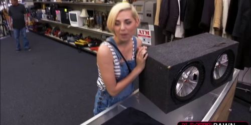 Blonde bimbo woman wants to sell a speaker and gets ban