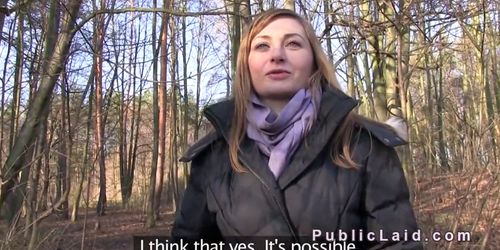 Czech beauty fucks for cash in woods