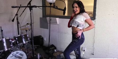 Latina Selena tries to record her wet voice and makes a