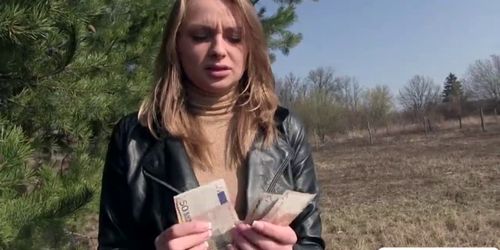 Sexy Ivana Sugar takes a wad of cash for outdoor fuck