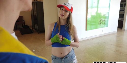 Nerd Dolly Leigh fucks with her stepbro