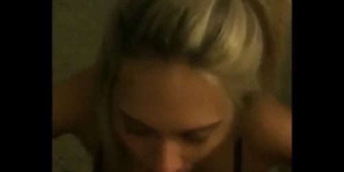 Amateur slut takes a facial