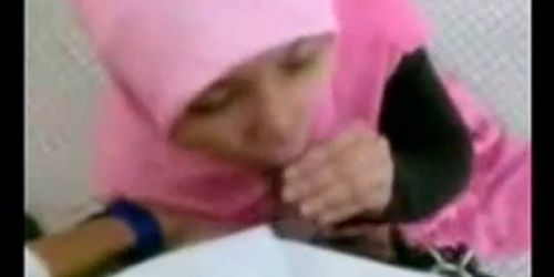 indonesian- cewek jilbab bj