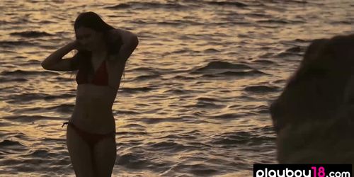 Teen Demi Fray reveals her tight body on the beach