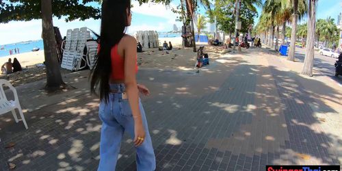 Petite Thai amateur teenie sucks and fucks a tourist