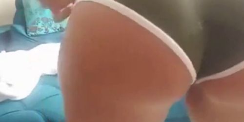 Thick Latina Teen Shakes Her Huge Ass