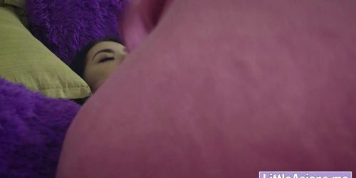 Hot big ass Asian teen rode guys face before blowjob