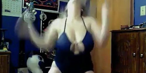 Big Busty MILF Dance