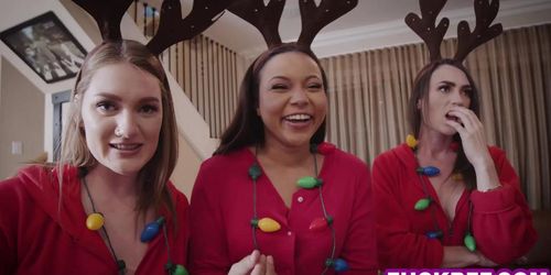 Santa fucks 3 hot teen BFFs before xmas after they made