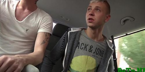 Nasty sex games of gays in a car