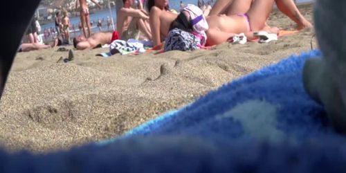 Spying on hot beach girls