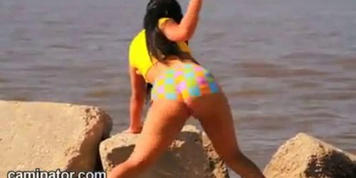 Cam Girl Dancing At The Beach