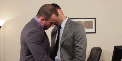 Gay office hunk getting throatfucked