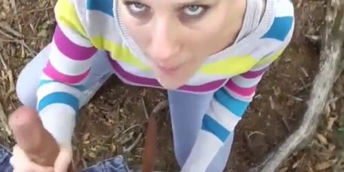 Hot blond chick gives blowjob in the woods and get jizz