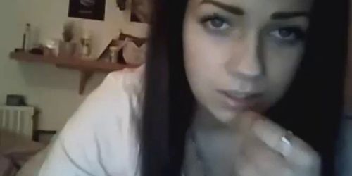 Amateur brunette teen rubbing her pussy on web cam