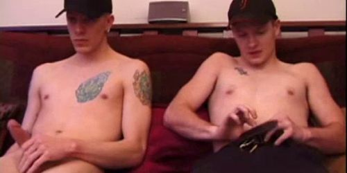 Straight amateur twink duo masturbating