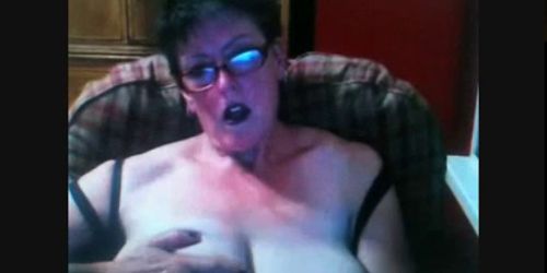 Granny in a Webcam R20