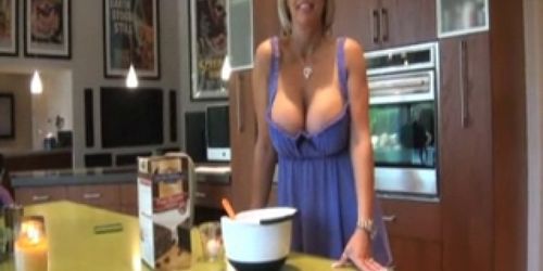 Busty Mature Fucks and Sucks in Kitchen By TROC