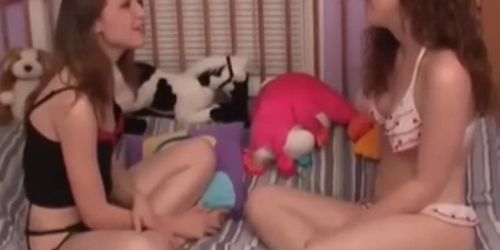 18yo Kitty has a lesbian slumber party