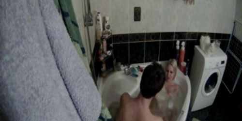 Sex in the tub - Hidden (?) Cam (No sound)