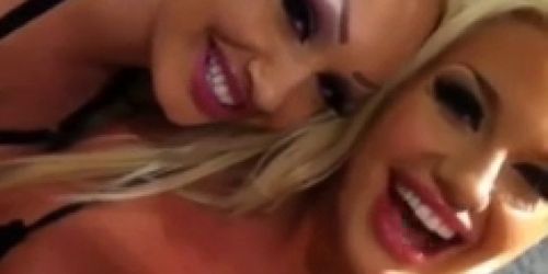 Two Blondes Twerk On Cam