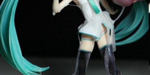 LAT Miku Multiple Cumshots SOF