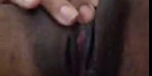 Young teen finger pussy until she cum