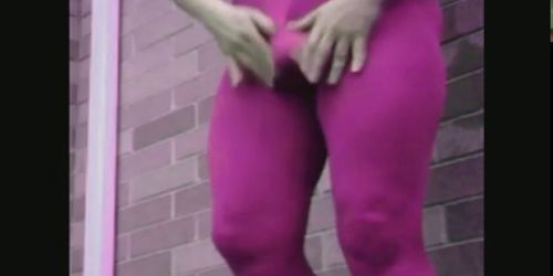 Spandexia Bulge in spandex outside