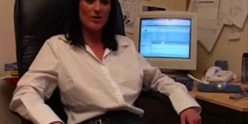 Donna masturbation in office