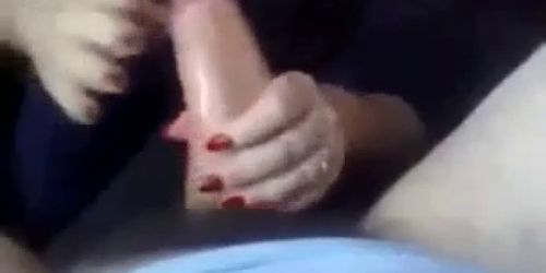 Wife gives blowjob and handjob with happy end