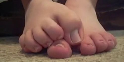 MF Close Up Toe Wiggling