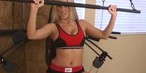 Sexy blonde slut strips at the gym while making her exe