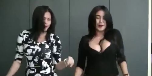 Tetek Besar Joget Dangdut